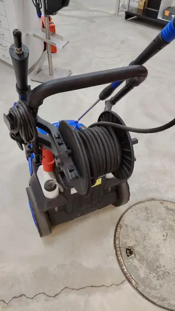 2cb95c78-64a0-4a12-8c91-8988b6f37a13-d786d952-1548-4dd4-8215-2a27ae7d18a9.jpg