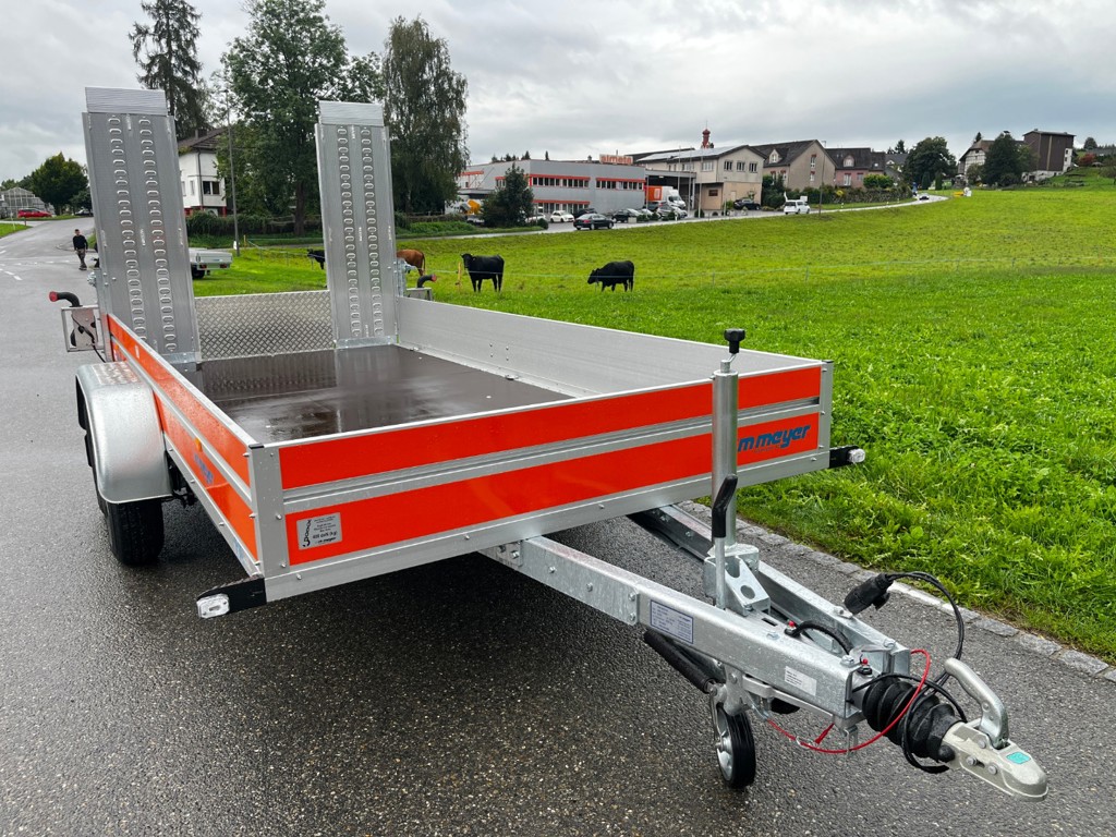 50ade58f-8d58-4e6a-8adb-df8dc288dd07-35538 WM Meyer AG Anhänger Auto MB 3540-185 Alu (2).jpg