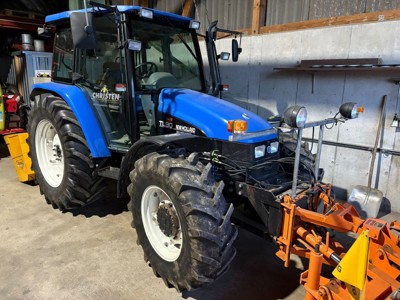 New Holland TL90 mit Power Shutel und Klima