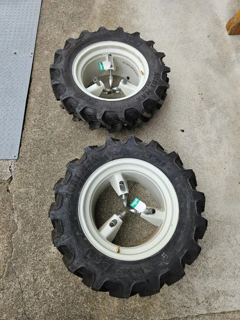 210/90R20 Doppelrad zu Grundbereifung 15.5/55R18