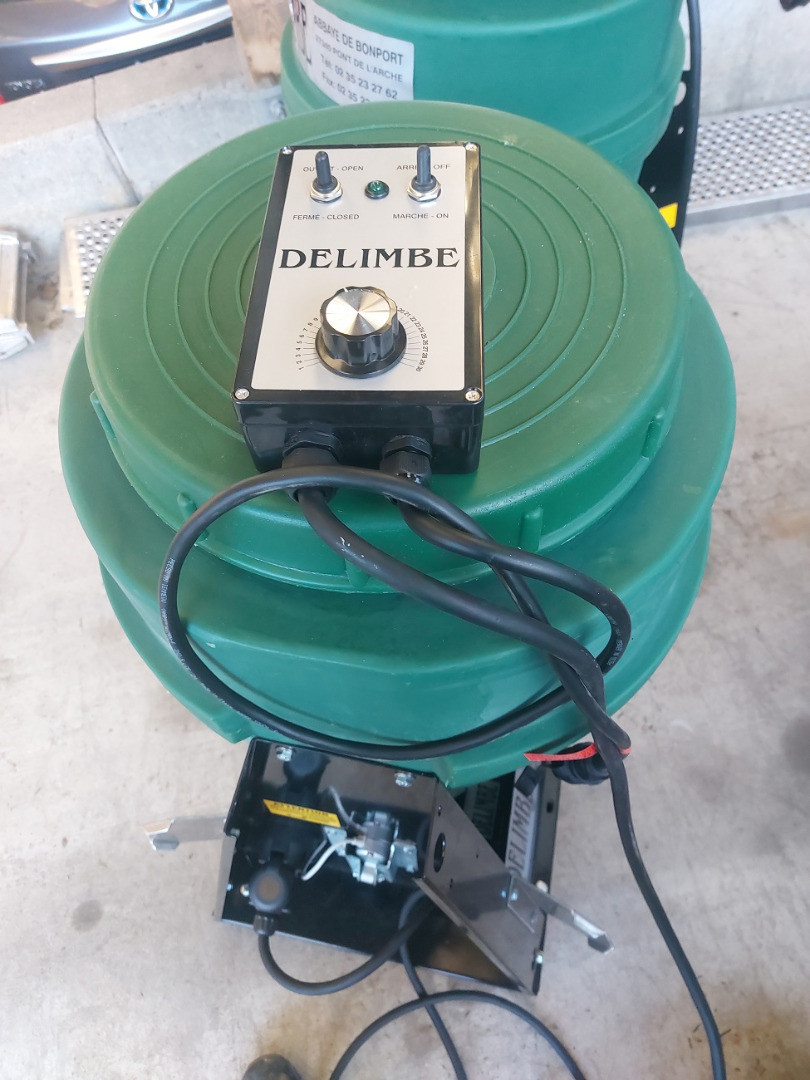 d2a595de-093e-4cfc-9470-6c45aca5c886-Delimbe T 28.3 70 litres (3).jpg