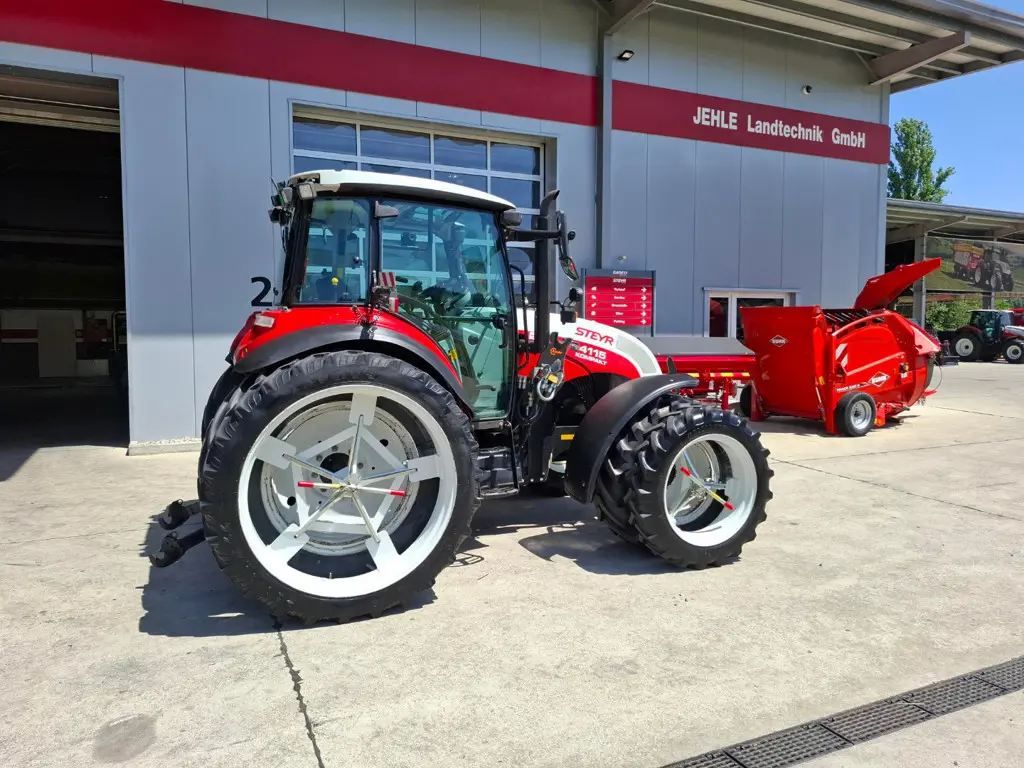 Steyr Kompakt 4115 Frontlader Hauer XB 110
