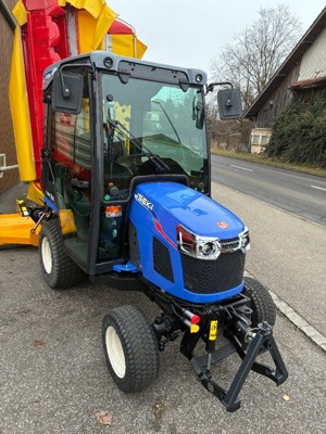 ISEKI Kommunaltraktor TXGS24 Traktor 24 PS AKTION