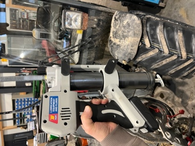 Meclube Akku-Fettpresse set