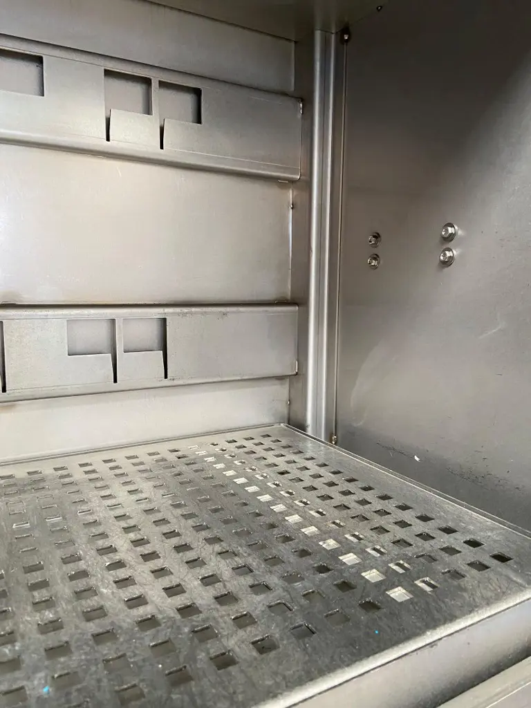 81547b33-db4f-4850-b952-ecdb9c941899-Edelstahl_Umweltschrank_08.jpg