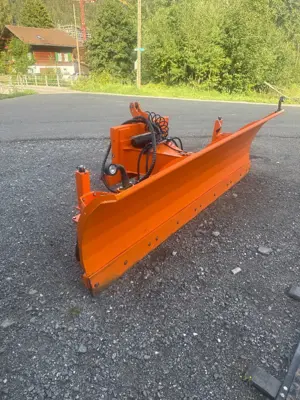 Schneepflug PVHU 2800