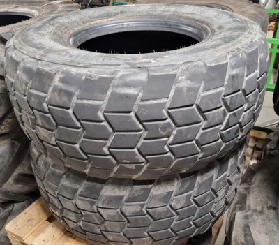 1 Paar Pneu 445/65R22.5 Mitas