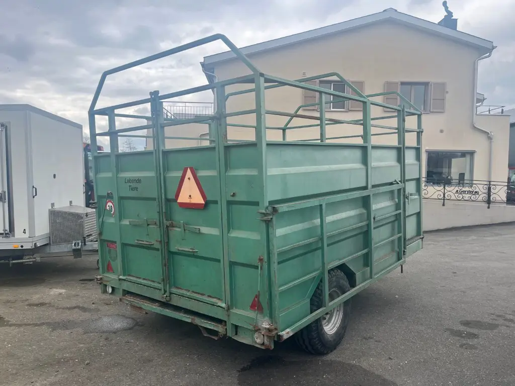 280e3174-9162-4675-9694-30ba197ae820-Viehwagen 6.jpg