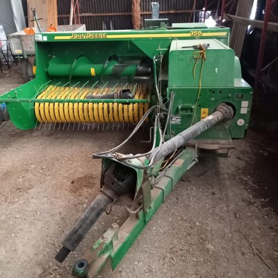 Hochdruckpresse John Deere 359, Jg. 2014