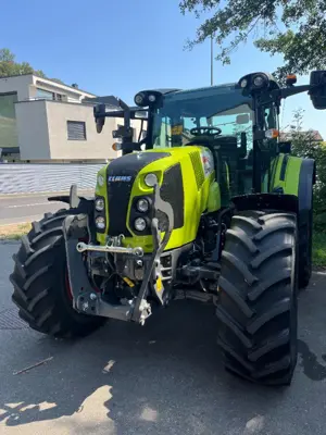 Claas Arion 450