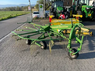 Kreiselschwader Krone Swadro 42