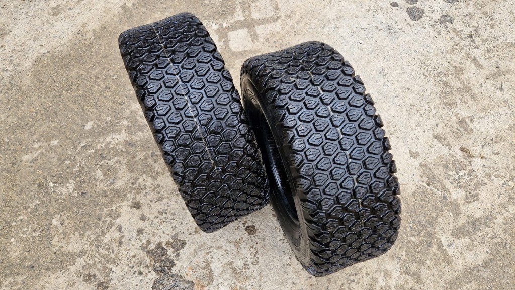 d45e4d40-5117-40af-815c-c2580952525c-35959 Brigestone Pneu ohne Felge 24x8.50-12 (6).jpg