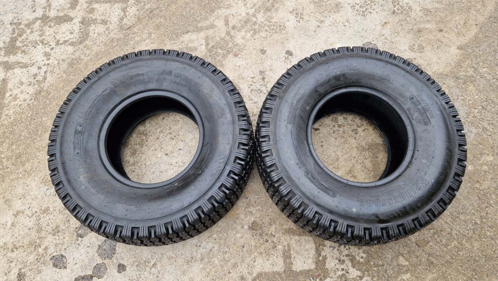 4e120e39-fff6-4288-b680-5d429388e781-35960 Brigestone Pneu ohne Felge 315 - 75 D15 (4).jpg