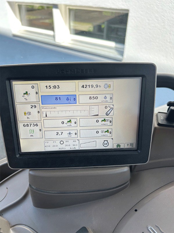 1caf146a-761a-401f-ad73-4ec2cb2a9793-JohnDeer6125-6.jpg