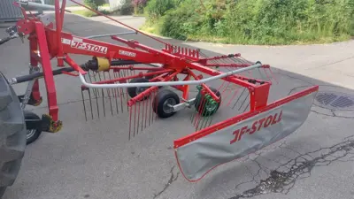 Kreiselschwader JF STOLL  R335 DS