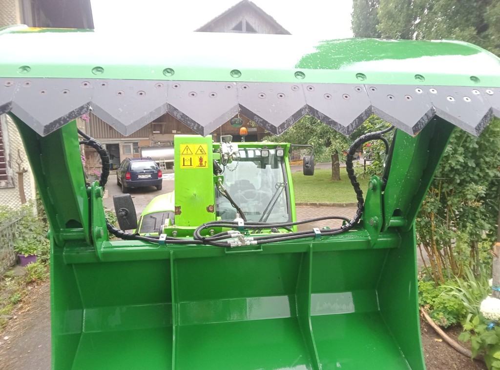 ee829f52-8b81-49c7-8d3e-35f0c83e1c08-WhatsApp Image 2025-07-24 at 09.58.13 (1).jpg