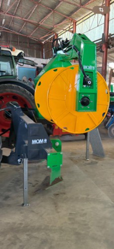 M.O.M Erdbeer-/Spargelfolien Entnahmegerät