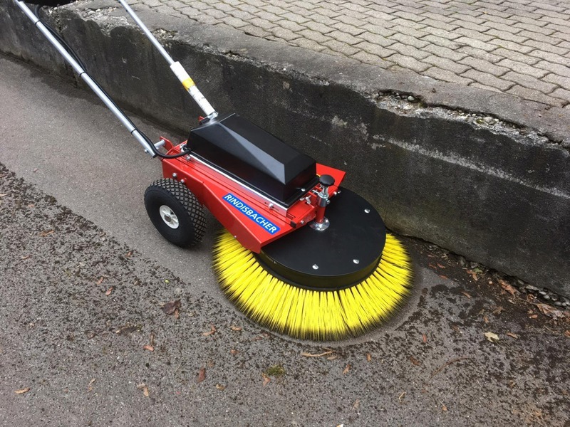 e37d0b51-284a-4341-b4c8-0c4c56b4d277-Radialbesen Limpar 2.jpg