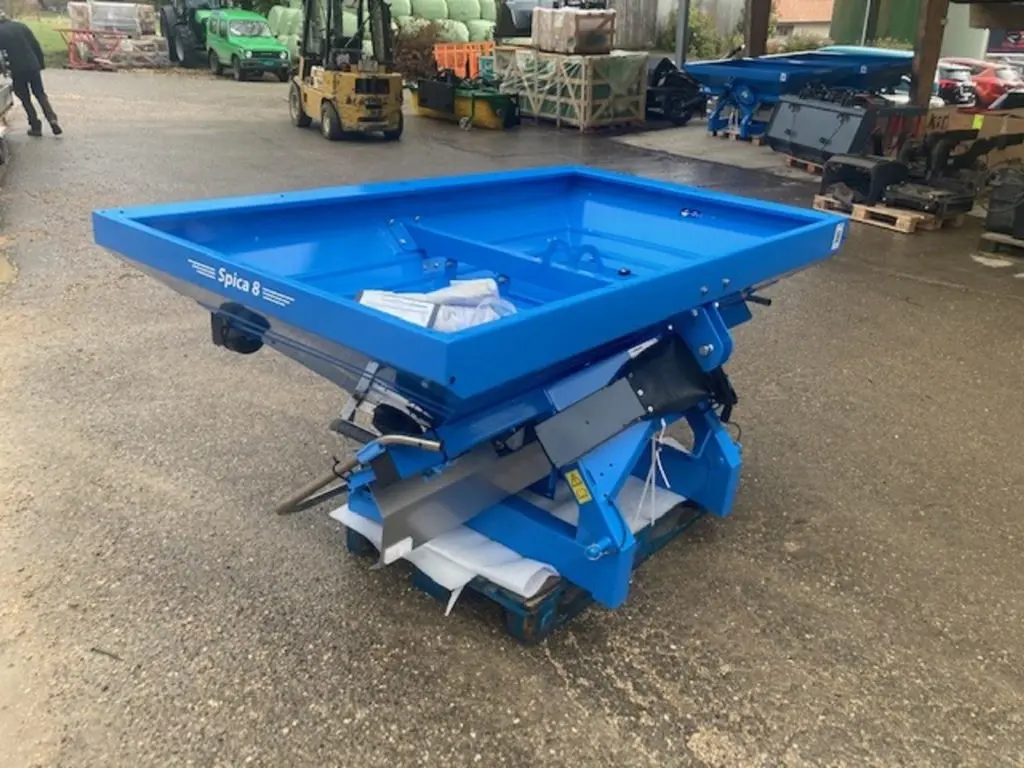 be2b494b-5616-4428-a2da-f8a842ca3fc1-Lemken-Spica 8-900 (1).jpg