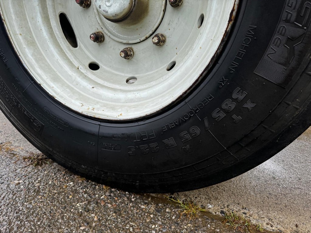 aa432d94-e675-4031-b8d7-fdf040ce92dd-WhatsApp Image 2026-01-17 at 12.jpg