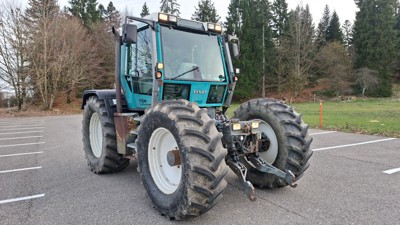 Tracteur FENDT Xylon 524