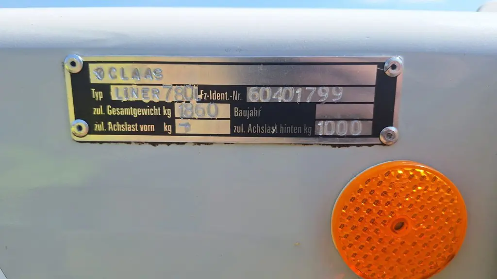 e756a007-376b-4807-82e9-5a34f9aad287-33b77bdc-ab74-46ac-ae5d-21aa284c4b7e.jpg