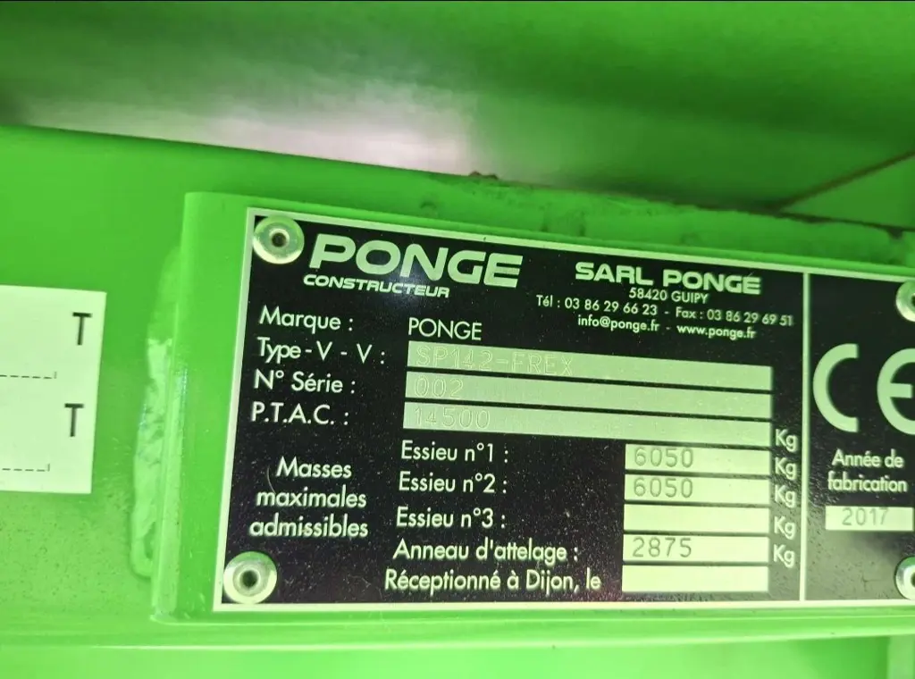 d554dec0-7bd0-4aa9-a6f7-9d7f0c66918f-Char Ponge 7 mètres occasion 5.jpg