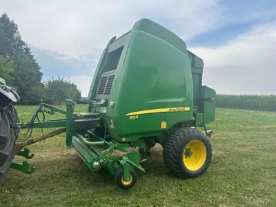 John Deere 864 Rundballenpresse
