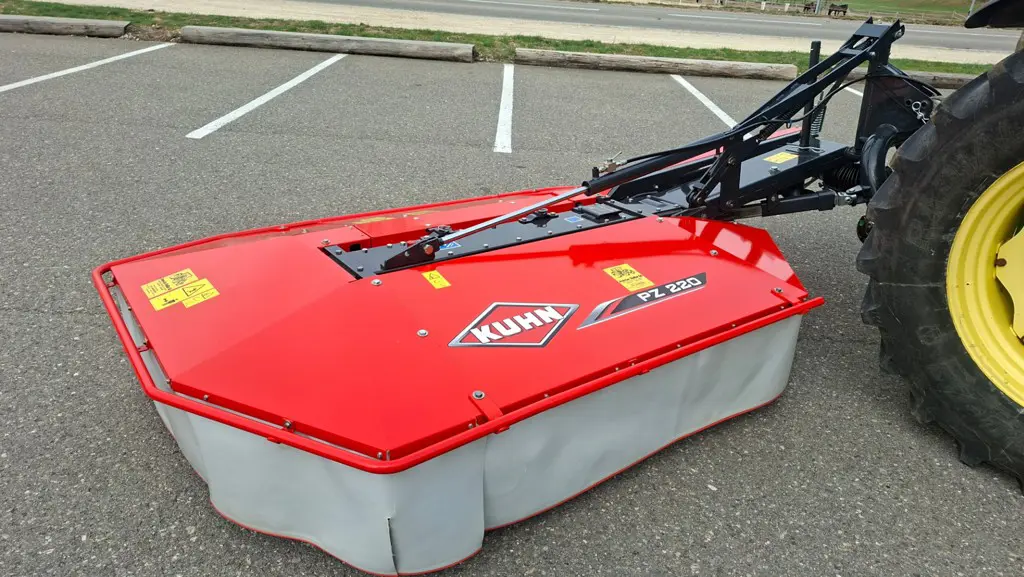Faucheuse latérale KUHN PZ220