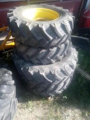 Räder 480/70R34 + 380/70R24