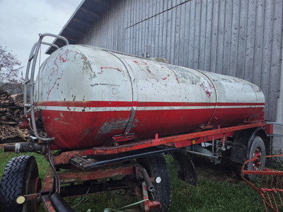 Gülle-Tankwagen Transportfass Zubringer 10 Kubik