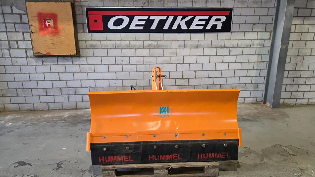 Schneepflug Hummel 150 cm