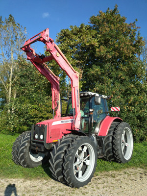 Massey Ferguson 6465 Traktor mit Frontlader/ Frontladertraktor