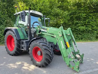 Fendt 312 Vario mit Frontlader