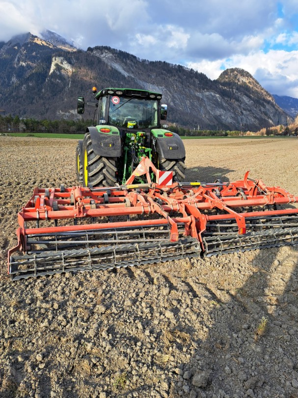 Kuhn Prolander 500R, Demo