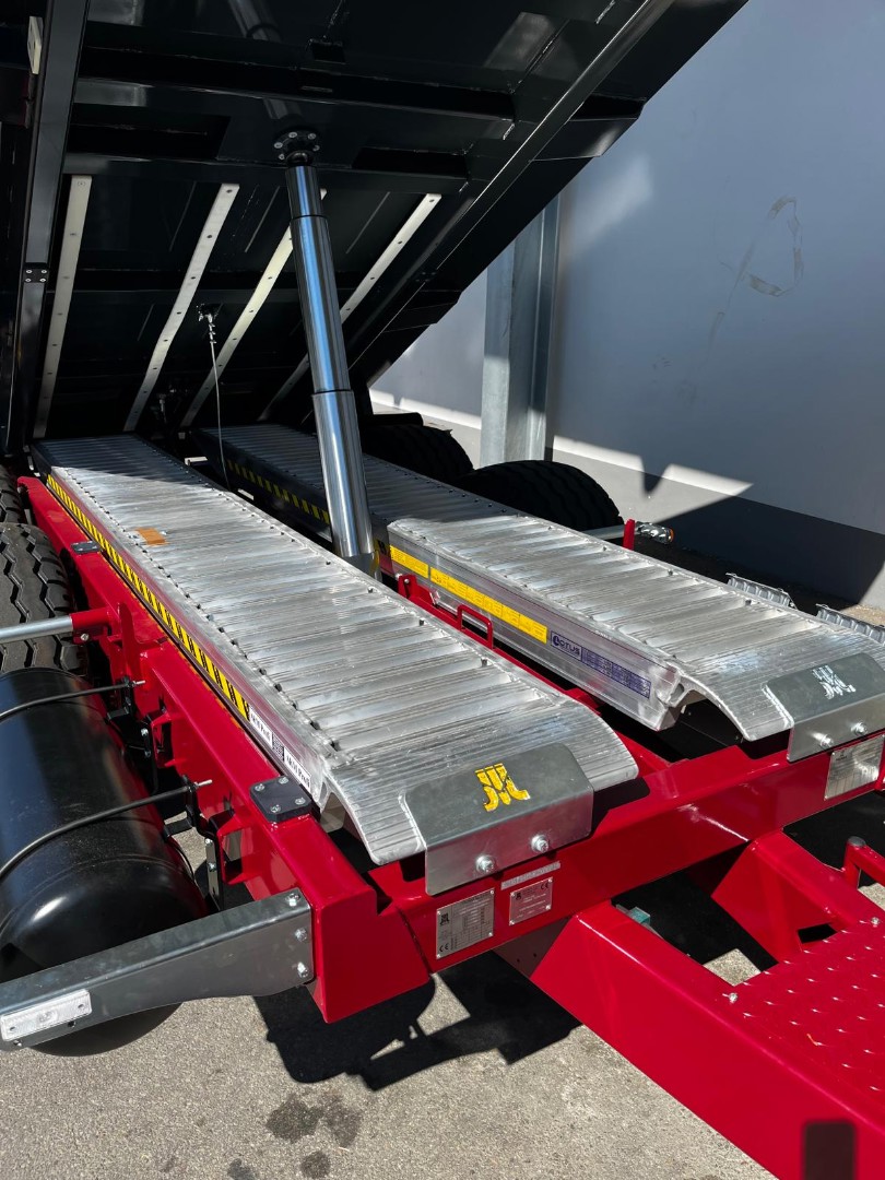 c370ffb2-8f57-4801-95fd-7e9e6b194b53-hls tech 3.png