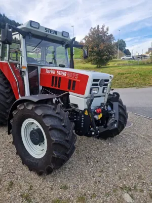 Fronthydraulik Lesnik Frontzapfwelle zu Steyr