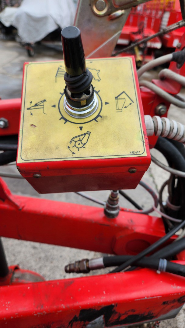 231376fd-dfb3-4848-a198-3082dd16f281-Ladewagen Pöttinger Boss 2T LMB Maschinen GmbH 14.jpg