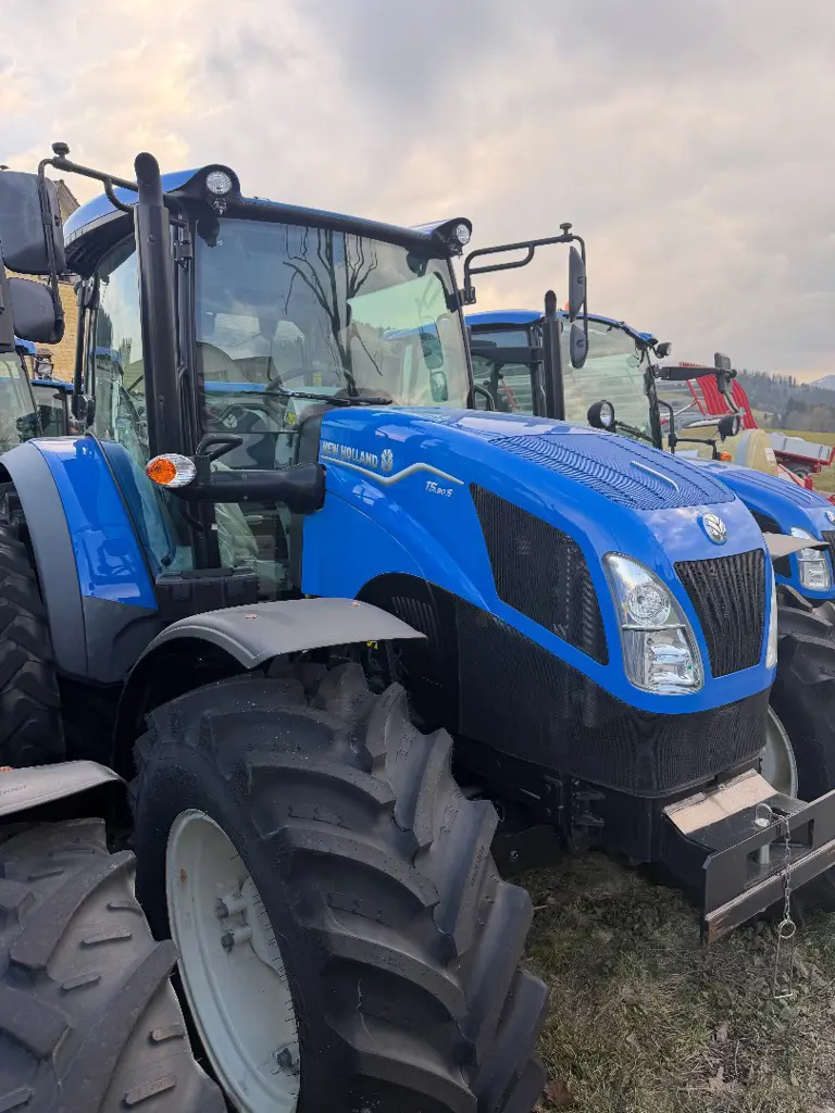 New Holland T5.90 S