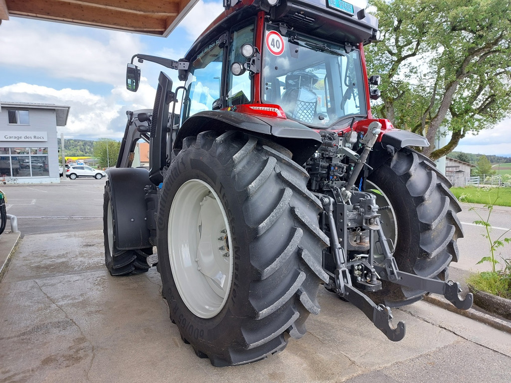 0cced99f-9fa3-4a44-b4b5-179bba6b6a7e-Valtra G 135 2 (4).jpg