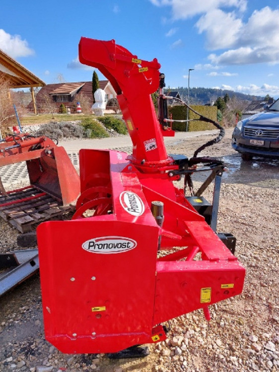 00ee714a-99e2-435d-af2a-6e0efd909082-Pronovost P-82126 (2).jpg