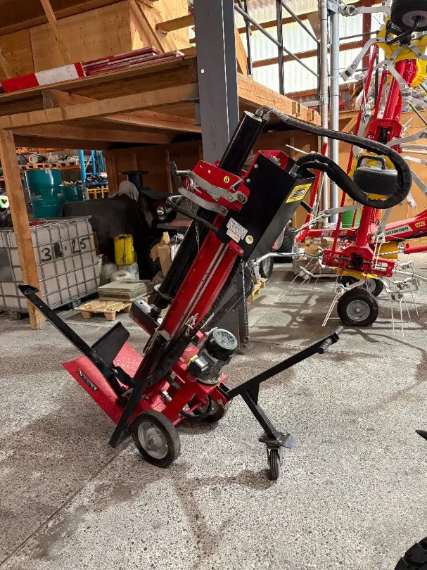 Holzspalter Oehler OL 1114 stehend
