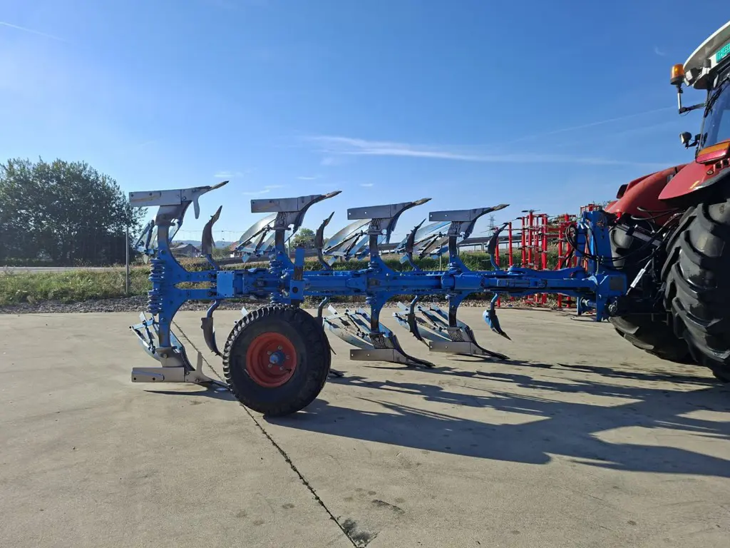 9cdf0eaa-fd08-46d8-aa72-2fd3119beb00-5-259115_Lemken-4Schar_1.jpg