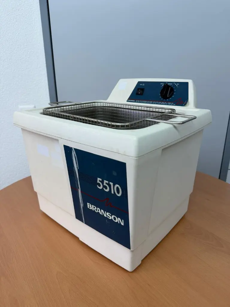 e9efde66-7628-4647-af34-68ff16e44a97-Branson Ultraschallreiniger_10.jpg