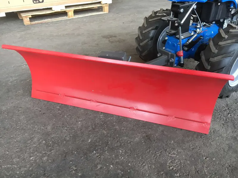 Schneeplug für Kleinmotormäher und Raupentransporter