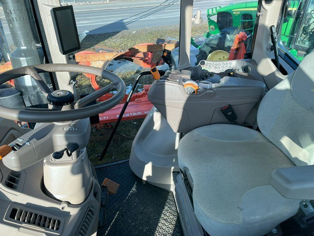 1c3a1824-1b07-493d-90a8-485802a459bd-JD6M125 2.jpg