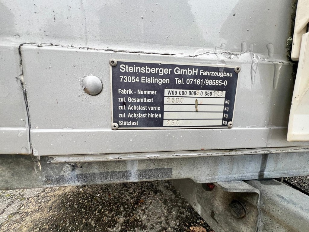 73de1919-5f64-444d-83eb-367eb877bfd3-Pferdetransportanhänger Stelnsberger mit Wohnabteil (3).jpg