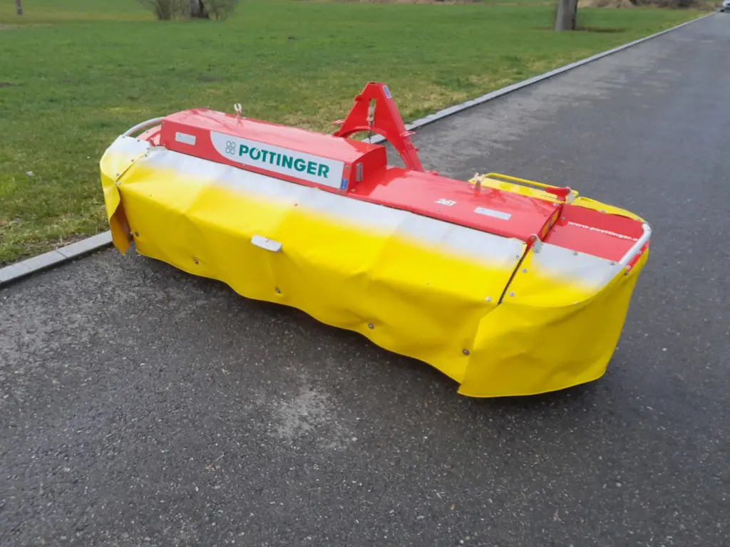 Frontscheibenmähwerk Pöttinger Novaalpin 261