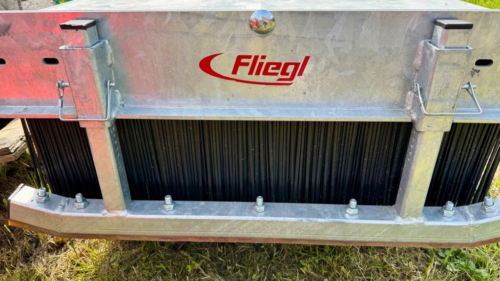 Fliegl Kehrbesen (verzinkt) "Lowe"