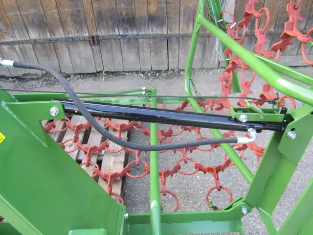 02ea51aa-4a11-4c4d-9e68-9235094ac21b-4 Meter Hydraulisch mit 2 Zylinder (25).png